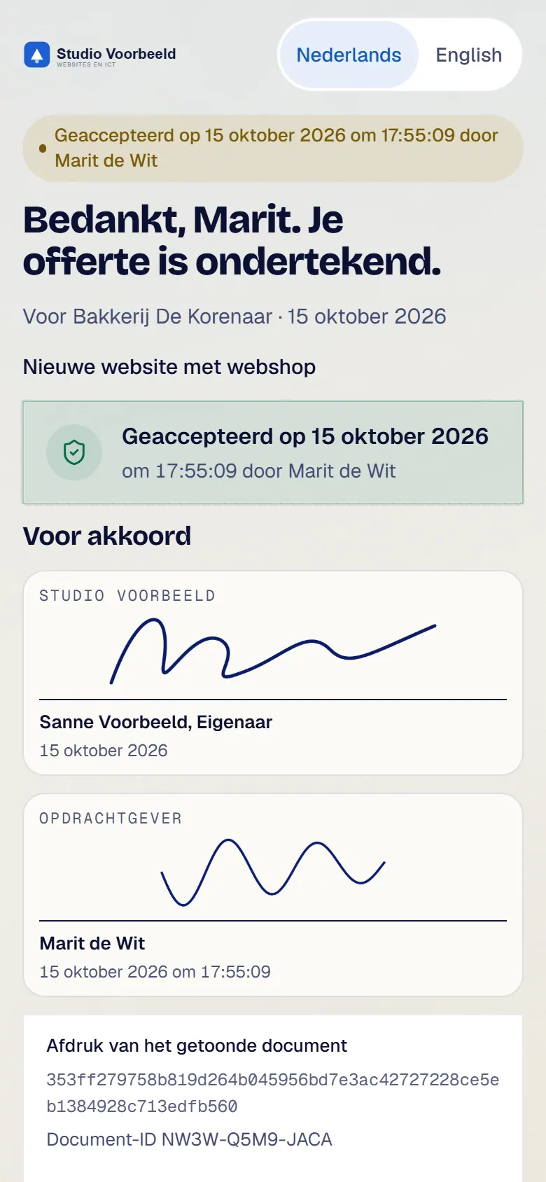 De bevestiging op een telefoon nadat de klant de offerte heeft ondertekend, met beide handtekeningen.